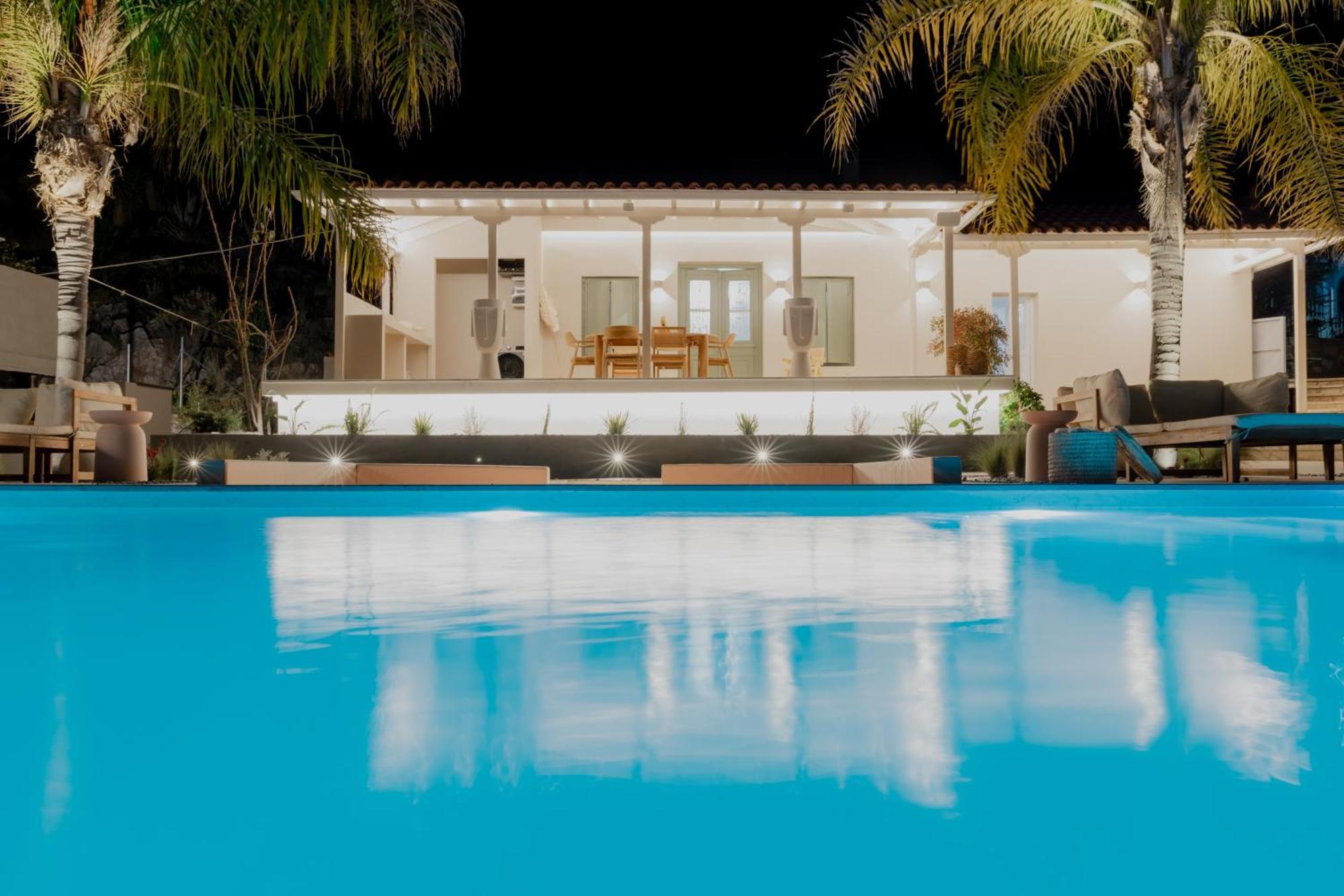 Nafplio Blue Topaz Poolside Villa Exterior foto